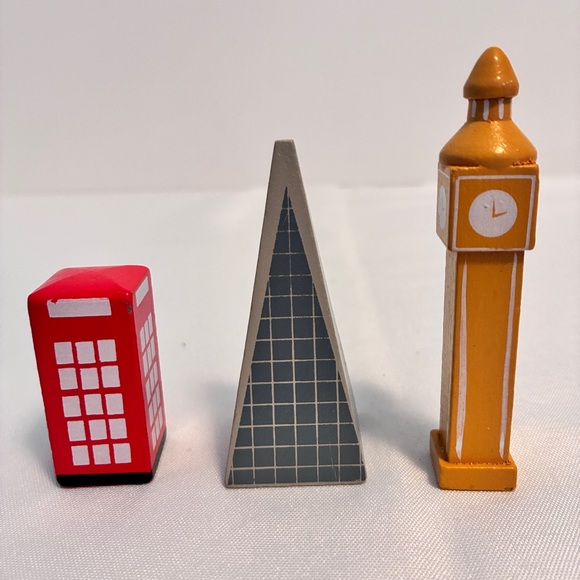 Little London City Wooden 18 Piece Play Set for Kids - Picture 9 of 9